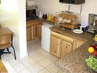 Rodeway Inn Lincoln I-93 מראה חיצוני תמונה
